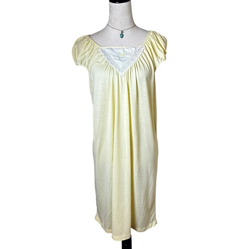 Vintage Nightgown‎ Dress LG | Butter Yellow Lace Embroidered Cottagecore Prairie